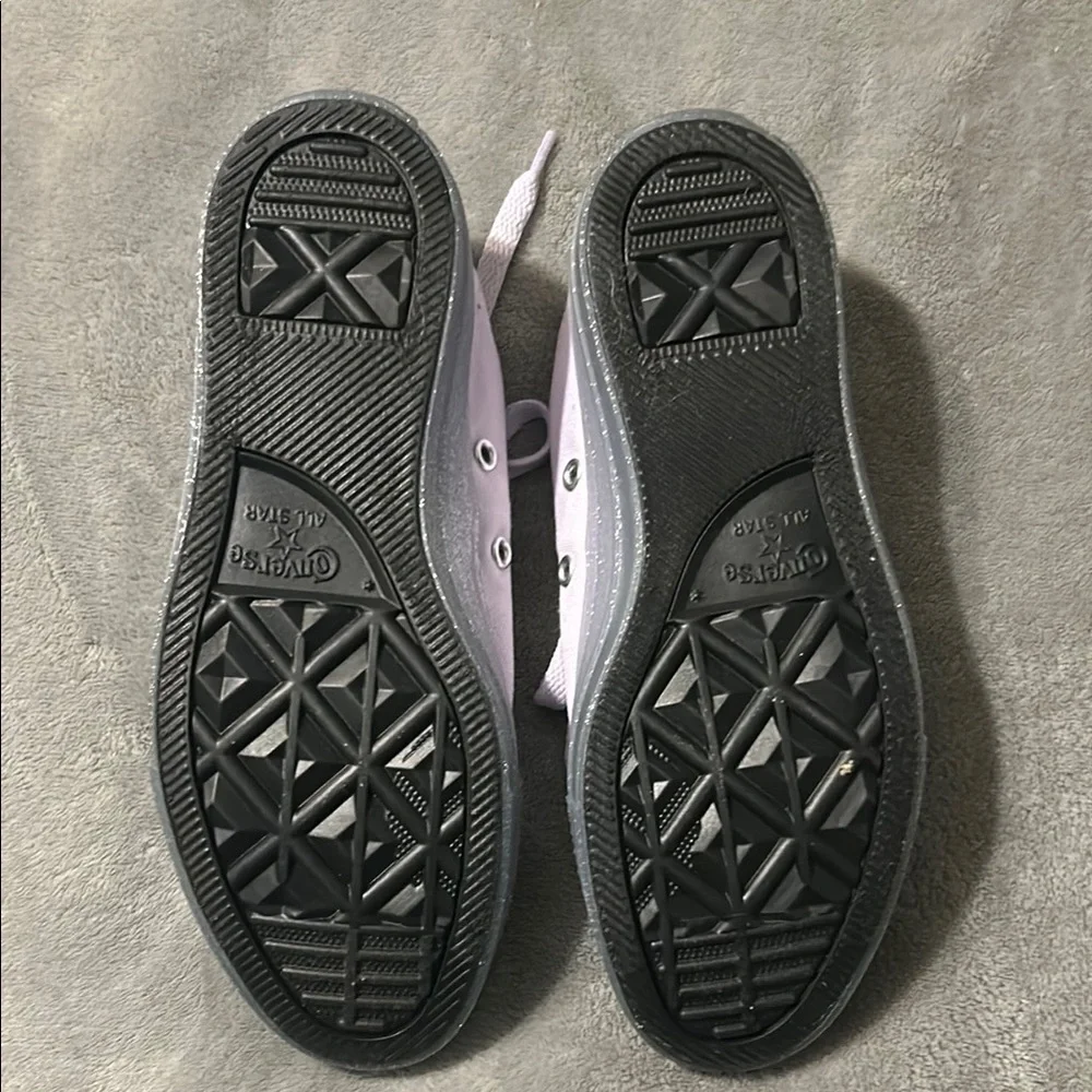 Converse Lavender Sneakers with silver Glitter Soles like new - Picture 5 of 7